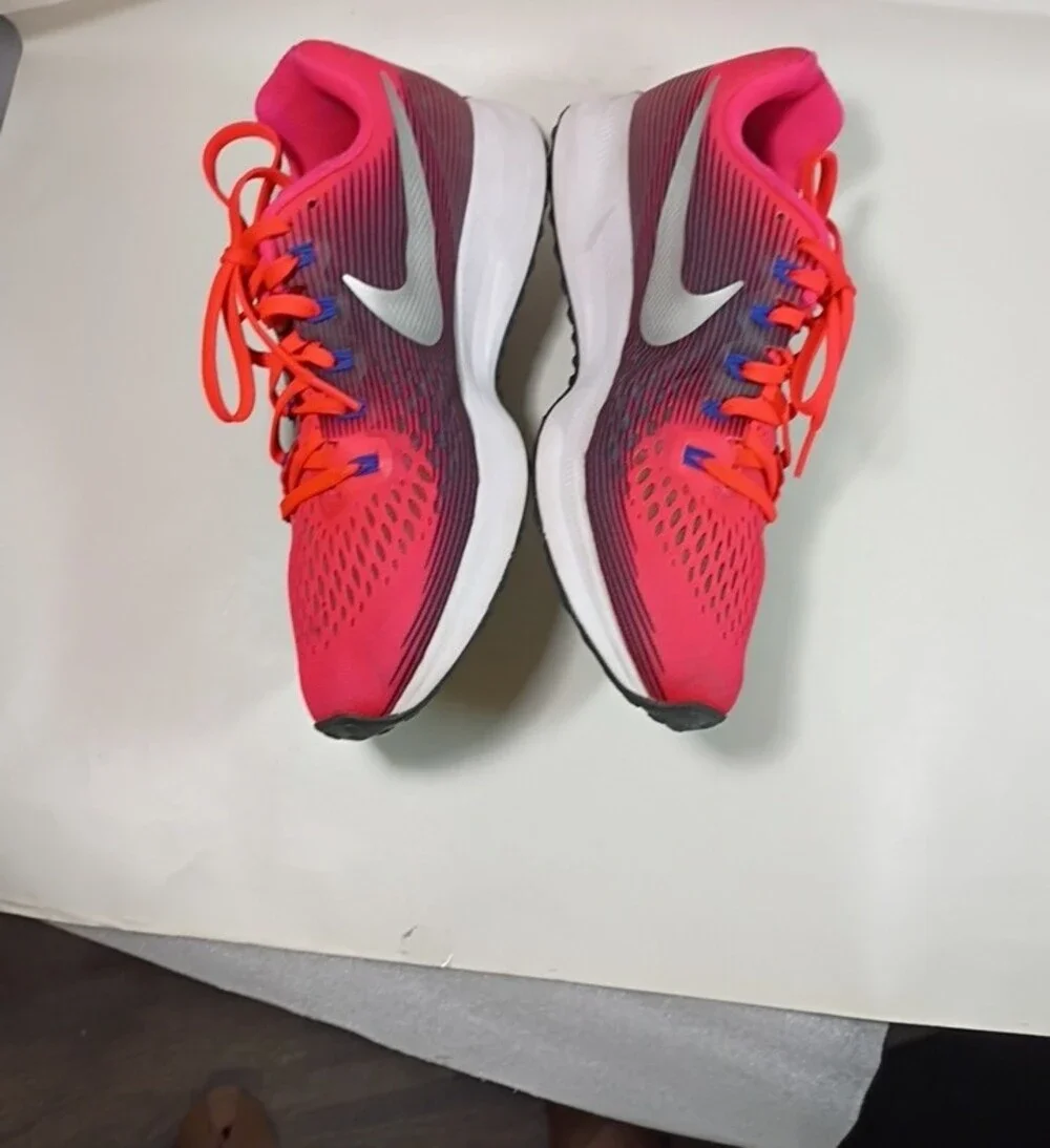Nike bold hot